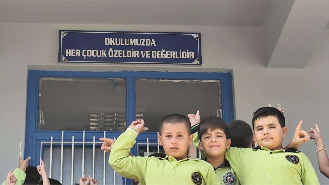 Okulumuzda Her Çocuk Özeldir ve Değerlidir